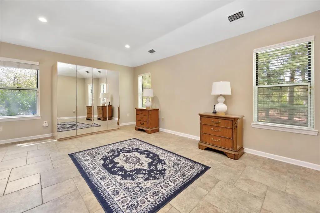 42 Larkspur Lane Commack NY 11725