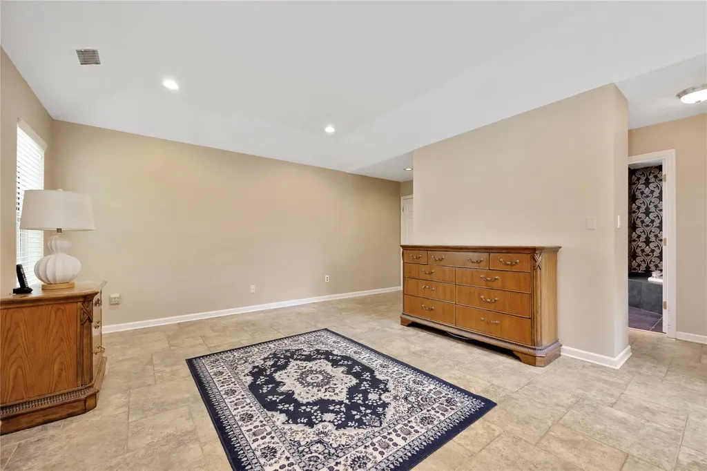 42 Larkspur Lane Commack NY 11725