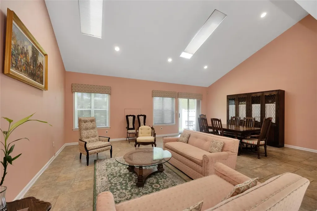 42 Larkspur Lane Commack NY 11725