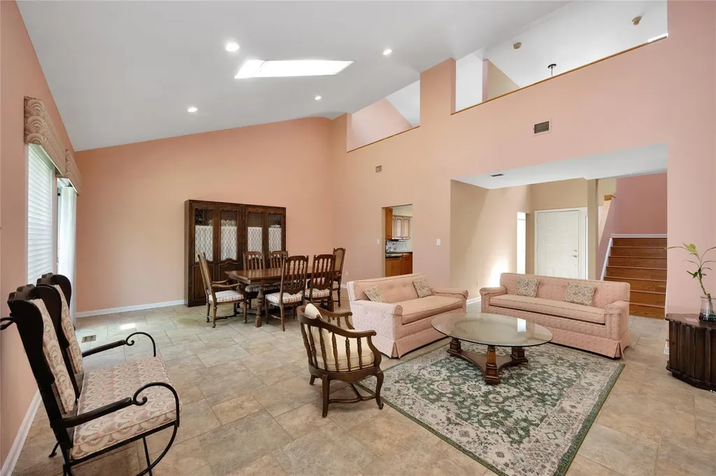 42 Larkspur Lane Commack NY 11725