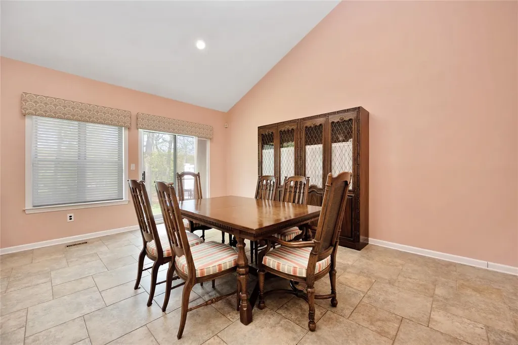 42 Larkspur Lane Commack NY 11725