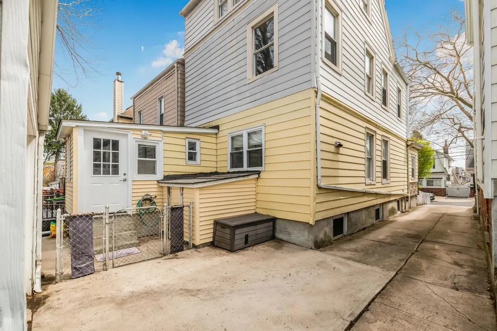 327 East 241st Street Bronx NY 10470