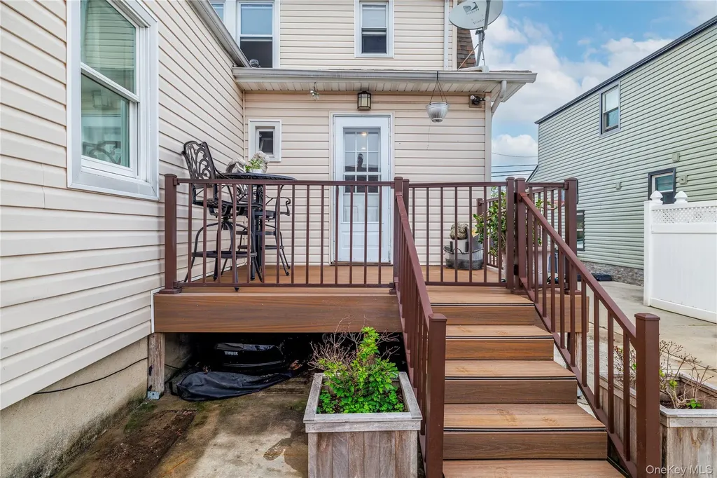 76 E Argyle Street Valley Stream NY 11580