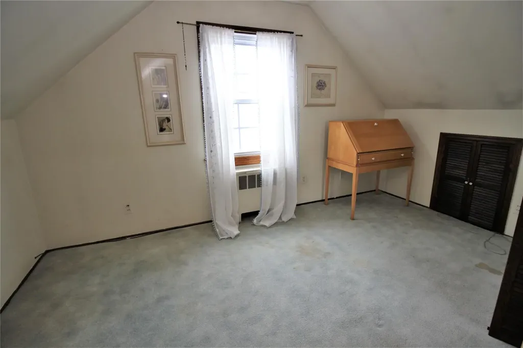 44 Meadow Lane Levittown NY 11756