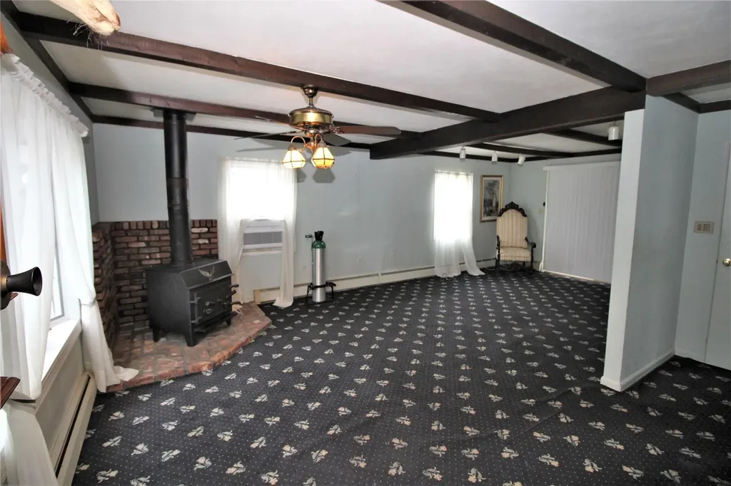 44 Meadow Lane Levittown NY 11756