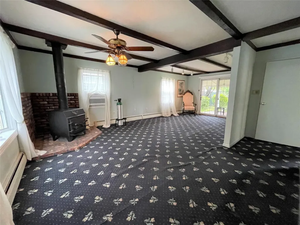44 Meadow Lane Levittown NY 11756