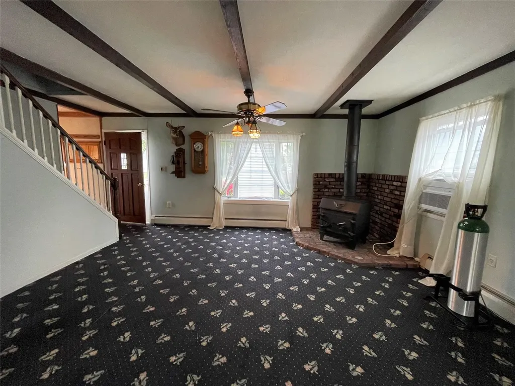 44 Meadow Lane Levittown NY 11756