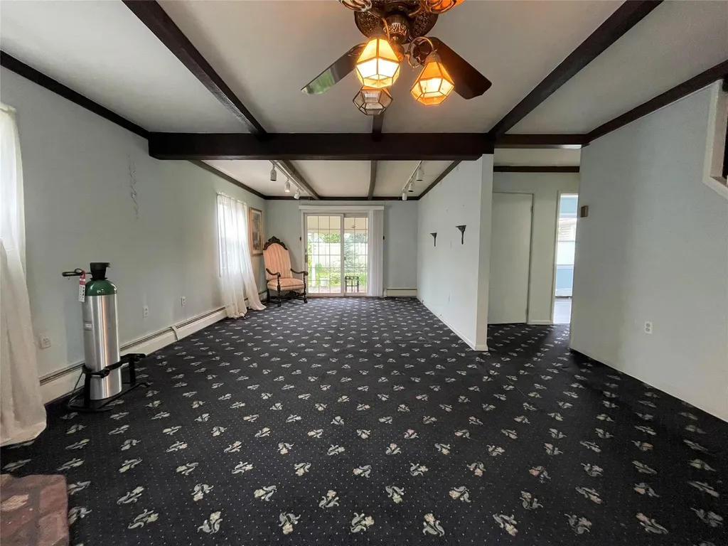 44 Meadow Lane Levittown NY 11756