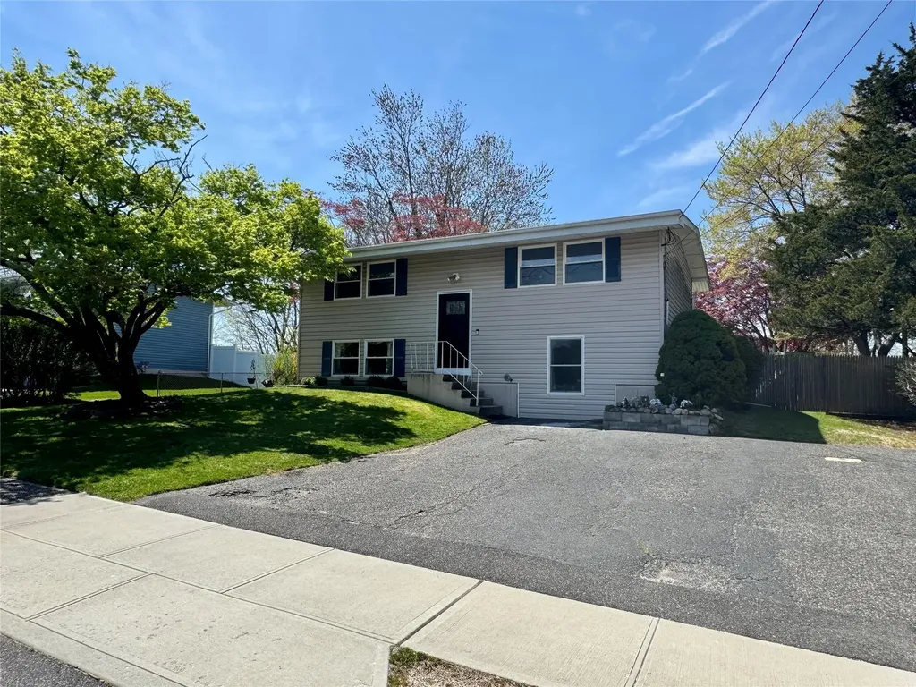 358 Magnolia Drive Selden NY 11784