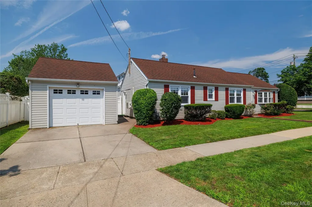 3106 Messick Avenue Oceanside NY 11572