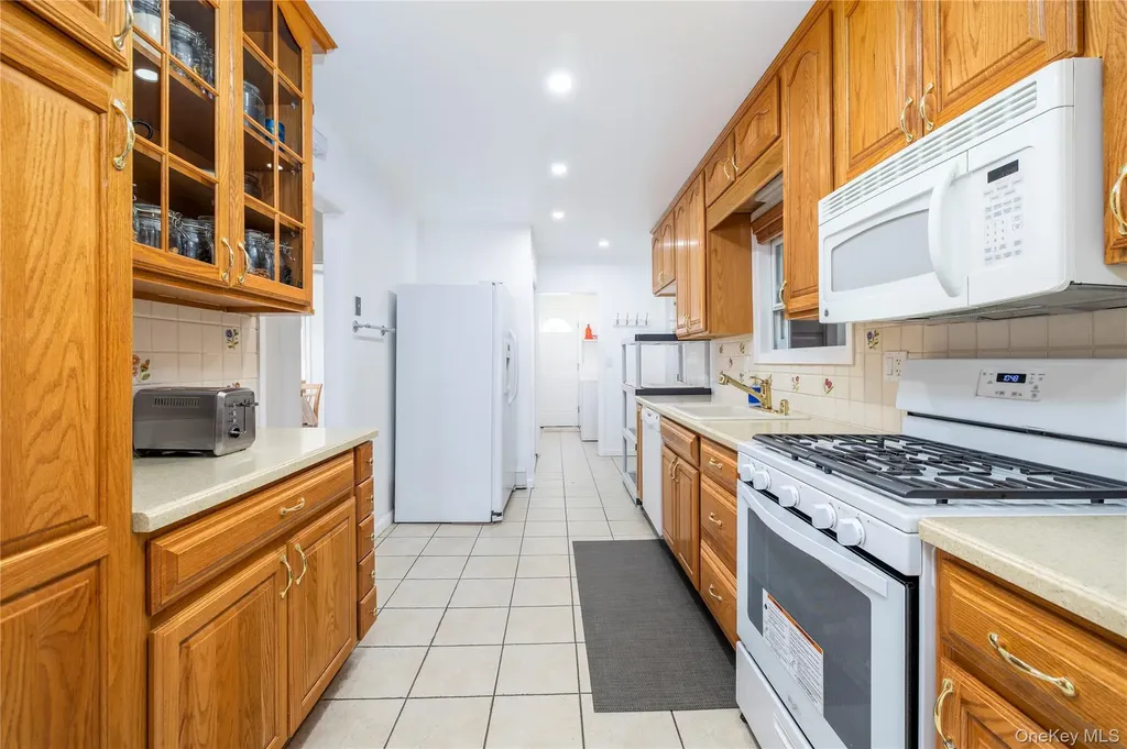 3106 Messick Avenue Oceanside NY 11572