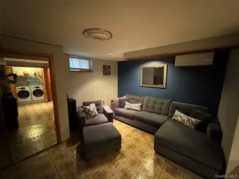 111-54 178th Place Addisleigh Park NY 11433