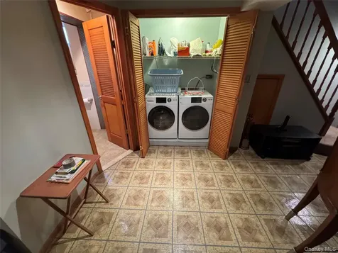 111-54 178th Place Addisleigh Park NY 11433