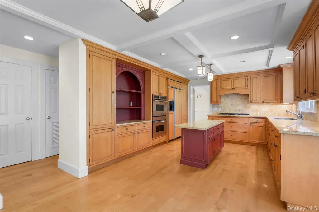 37 Highwood Avenue Larchmont NY 10538