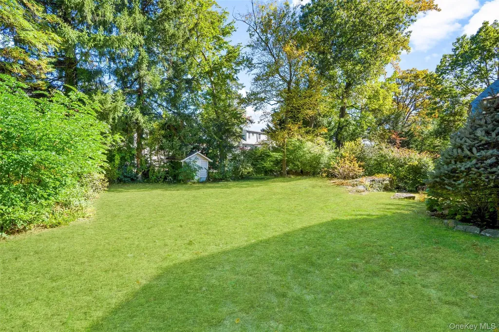 37 Highwood Avenue Larchmont NY 10538