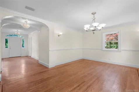 37 Highwood Avenue Larchmont NY 10538