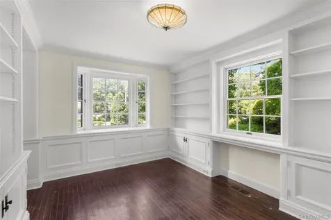 37 Highwood Avenue Larchmont NY 10538