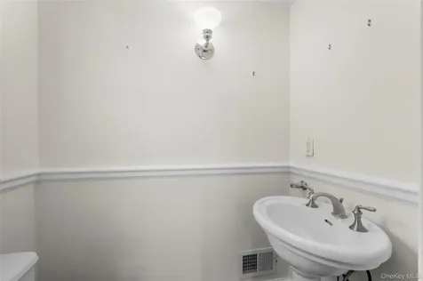 37 Highwood Avenue Larchmont NY 10538