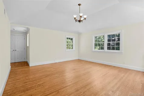 37 Highwood Avenue Larchmont NY 10538