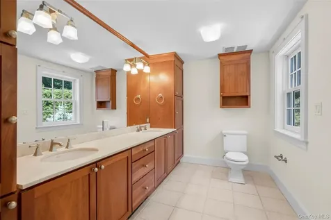 37 Highwood Avenue Larchmont NY 10538