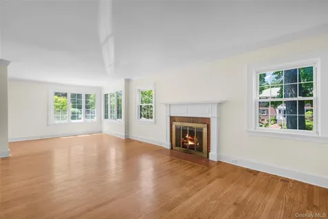 37 Highwood Avenue Larchmont NY 10538