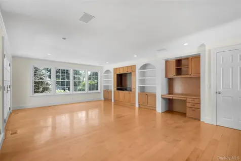 37 Highwood Avenue Larchmont NY 10538