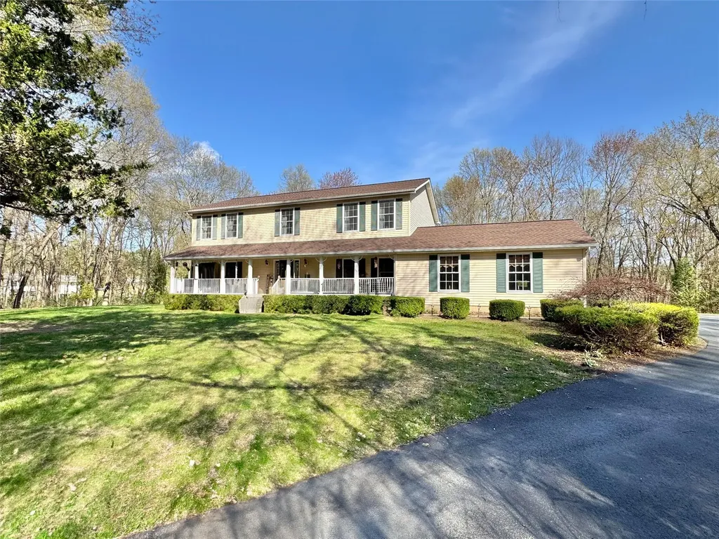 319 Garrison Woods Lane Wallkill NY 12589
