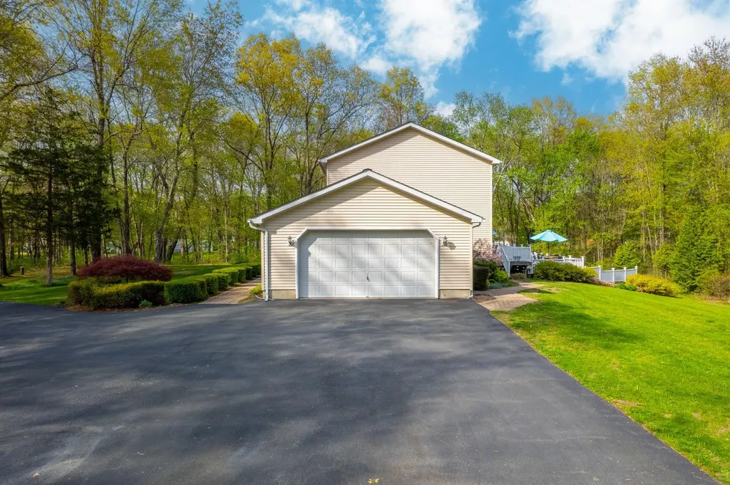 319 Garrison Woods Lane Wallkill NY 12589