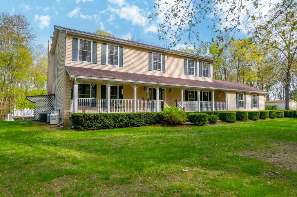 319 Garrison Woods Lane Wallkill NY 12589