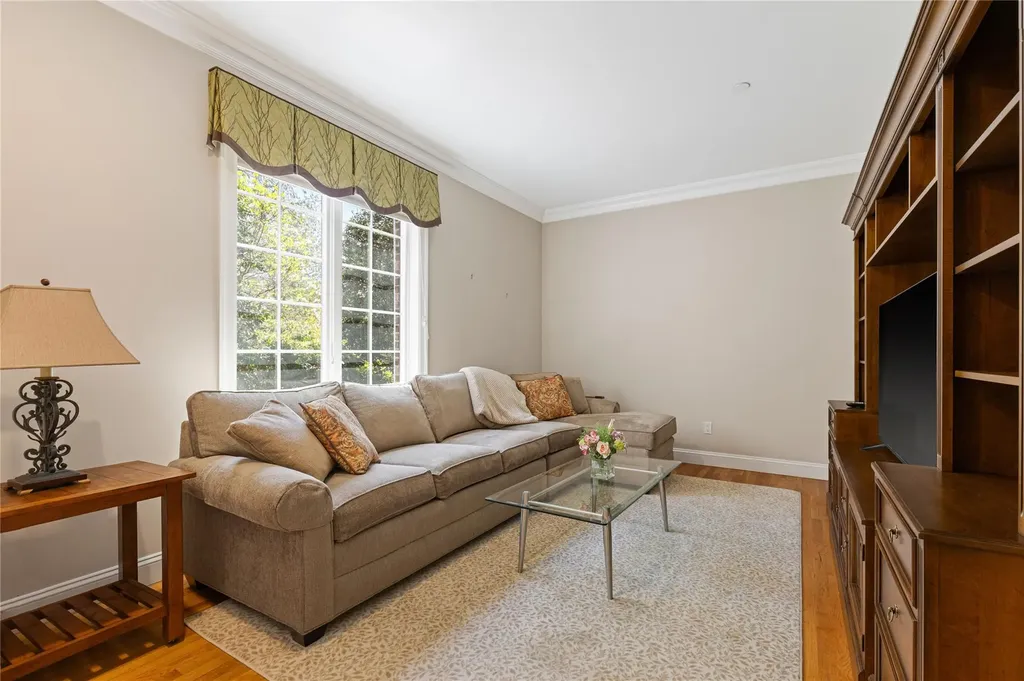 32 Stonewall Circle West Harrison NY 10604