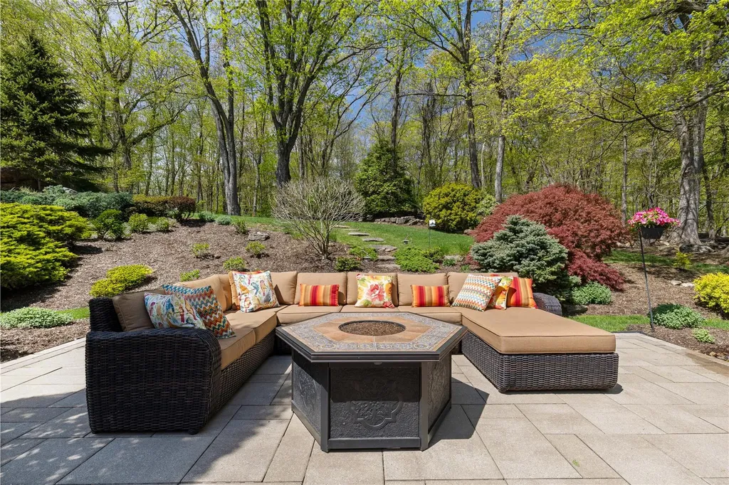 32 Stonewall Circle West Harrison NY 10604