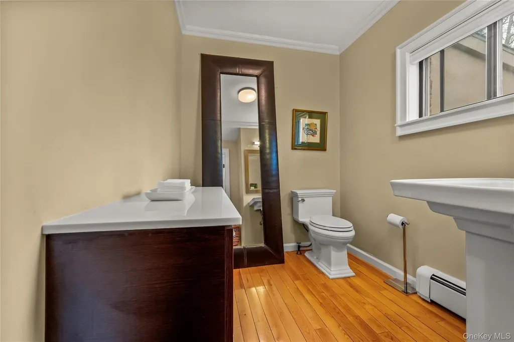 16 High Point Lane Scarsdale NY 10583