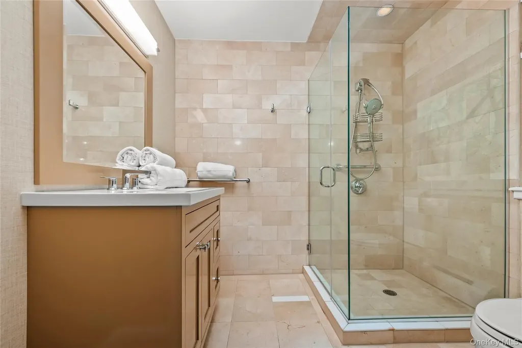 16 High Point Lane Scarsdale NY 10583