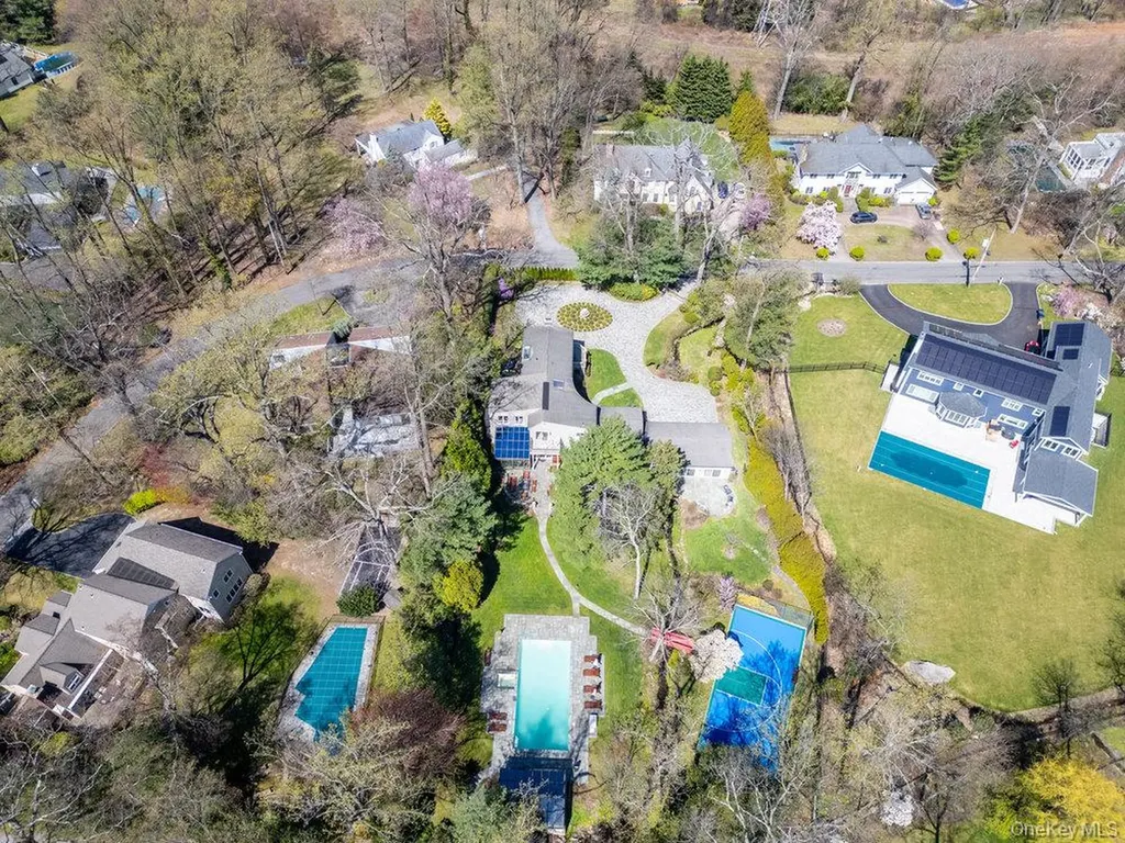 16 High Point Lane Scarsdale NY 10583
