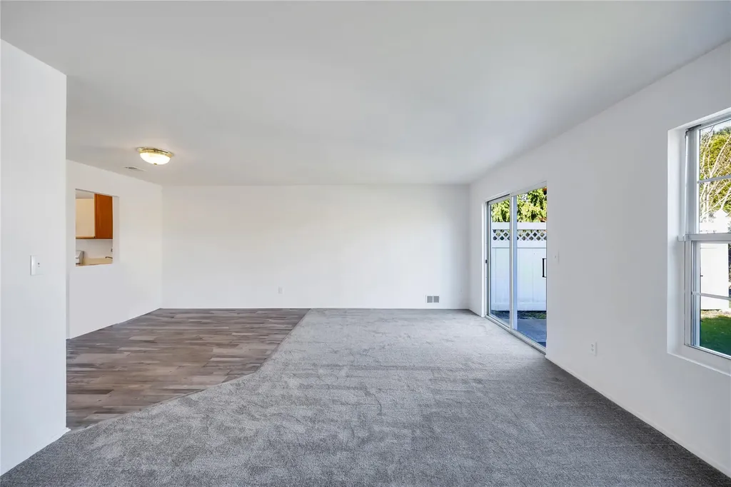 3 Peacock Path Coram NY 11727