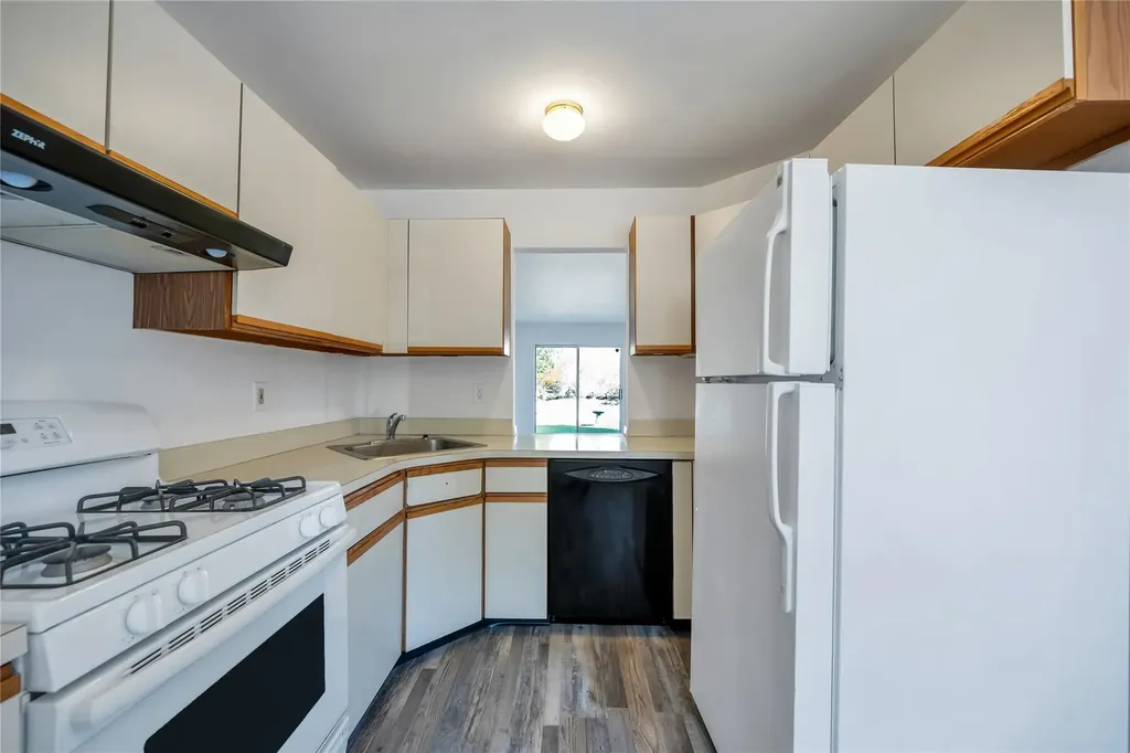 3 Peacock Path Coram NY 11727