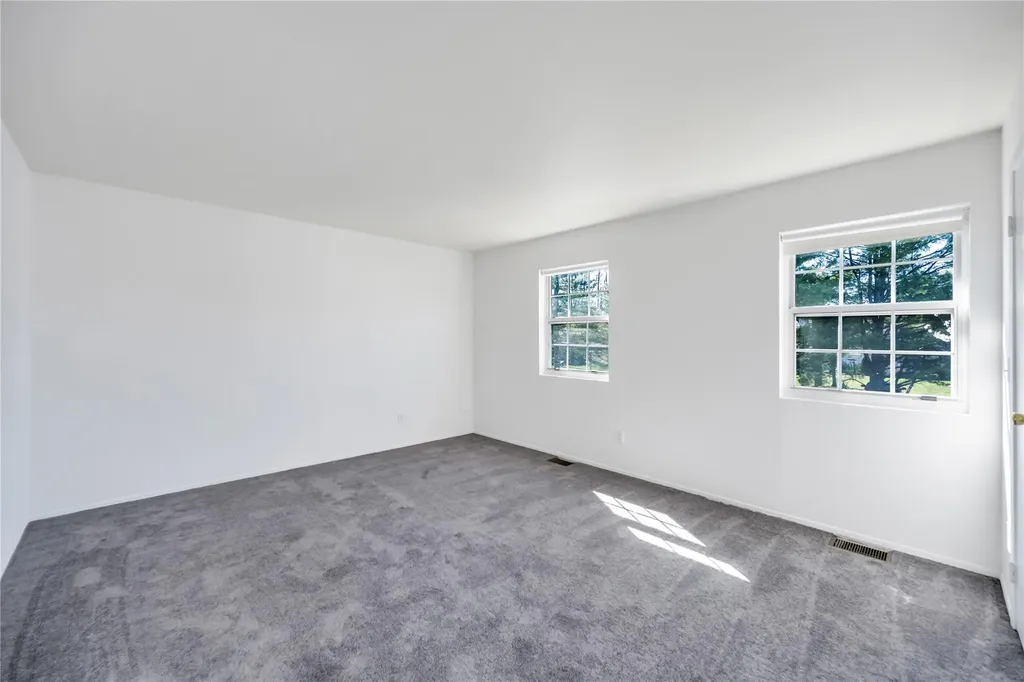 3 Peacock Path Coram NY 11727