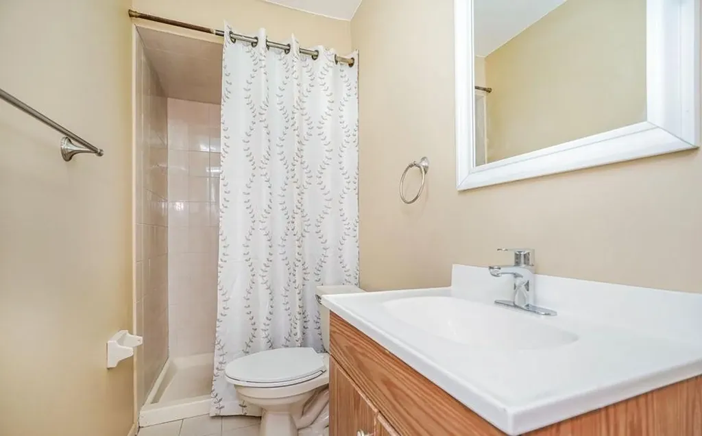 32 Kelly Boulevard Staten Island NY 10314