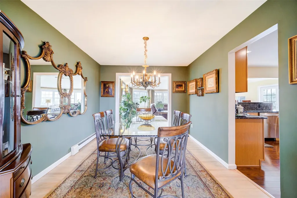 8 Strawberry Lane Poughkeepsie NY 12603