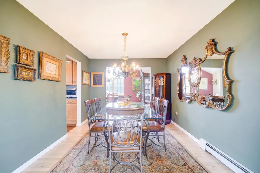 8 Strawberry Lane Poughkeepsie NY 12603