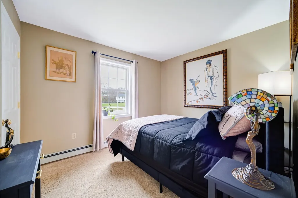 8 Strawberry Lane Poughkeepsie NY 12603