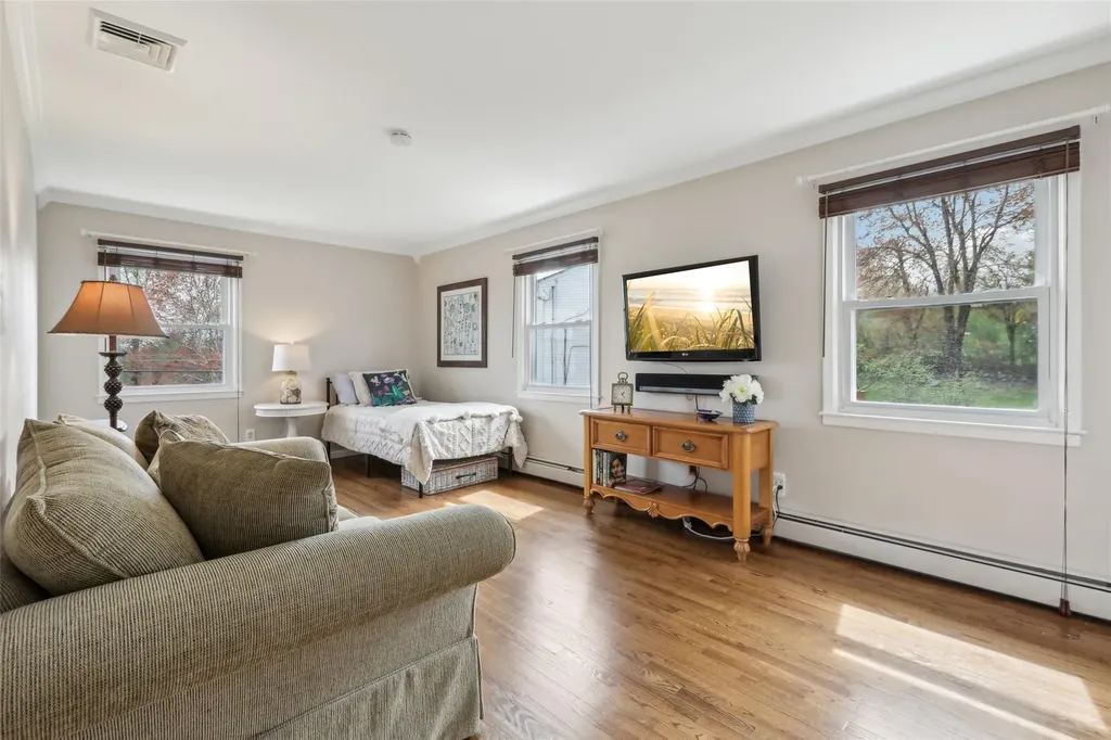 114 Neptune Drive Monroe NY 10950