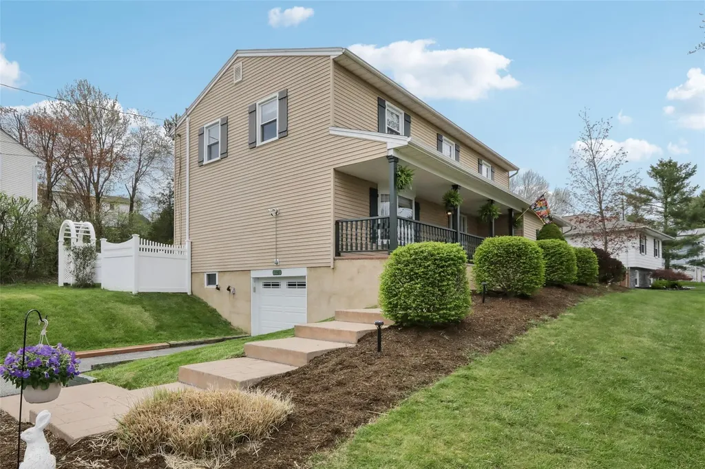 114 Neptune Drive Monroe NY 10950