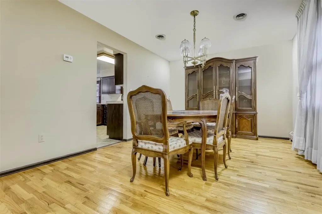 33 Dawn Lane Airmont NY 10901