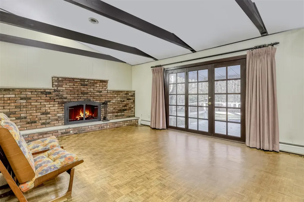 33 Dawn Lane Airmont NY 10901