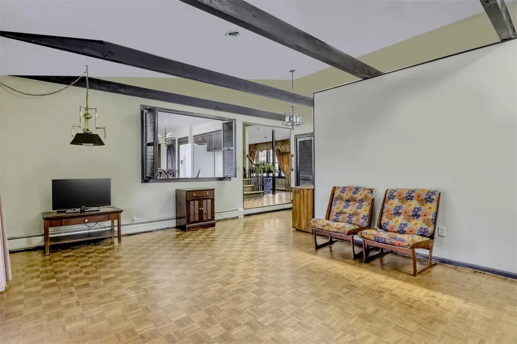 33 Dawn Lane Airmont NY 10901