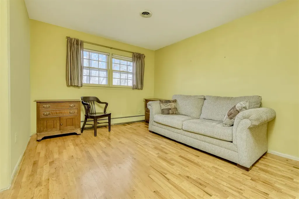 33 Dawn Lane Airmont NY 10901