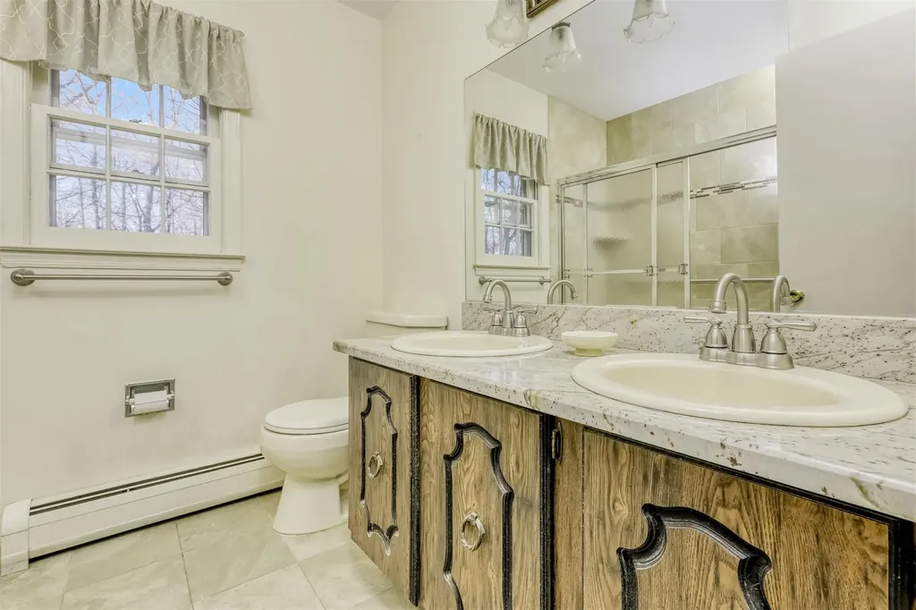 33 Dawn Lane Airmont NY 10901