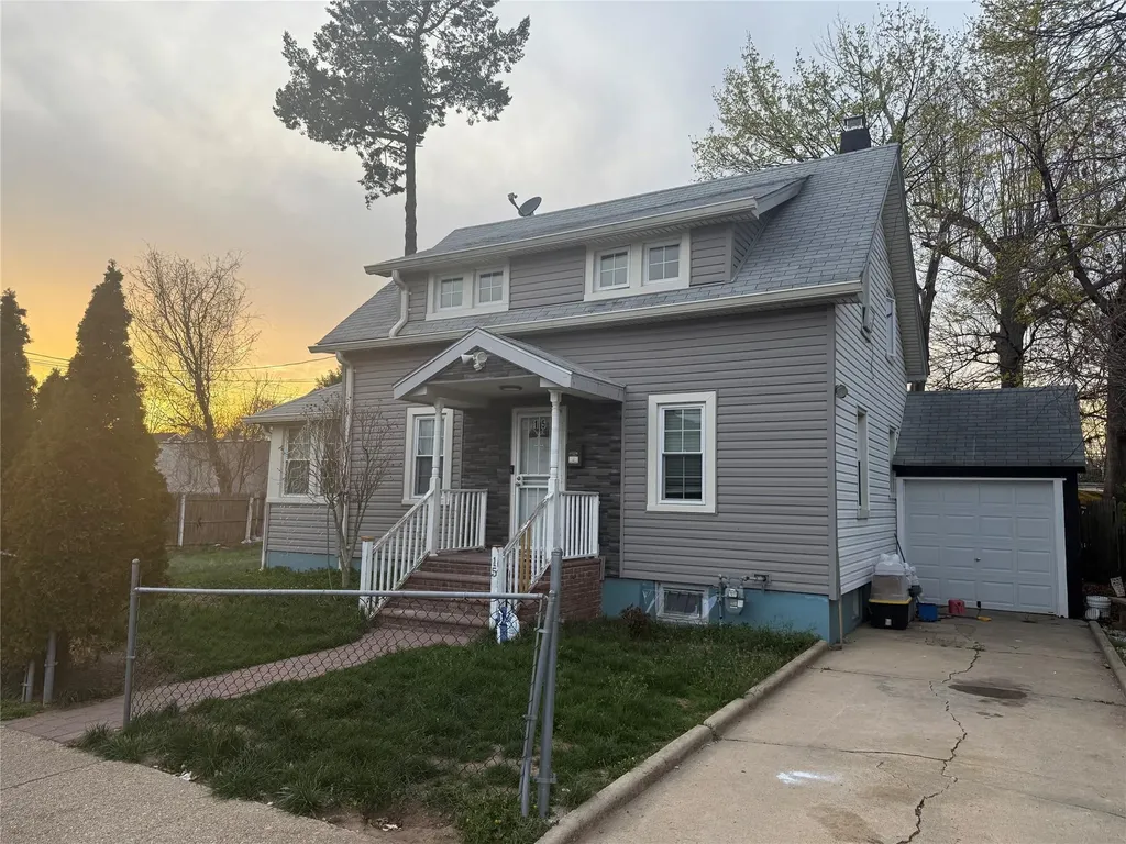 15 Elizabeth Avenue Hempstead NY 11550
