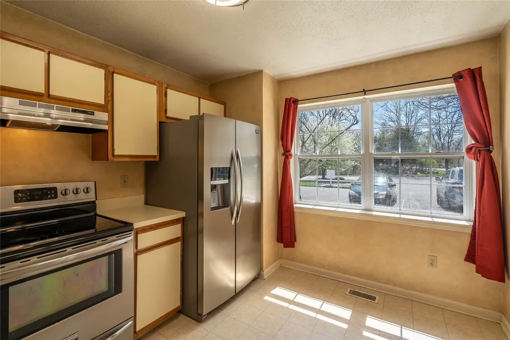 24 Timberline Trail Pawling NY 12564